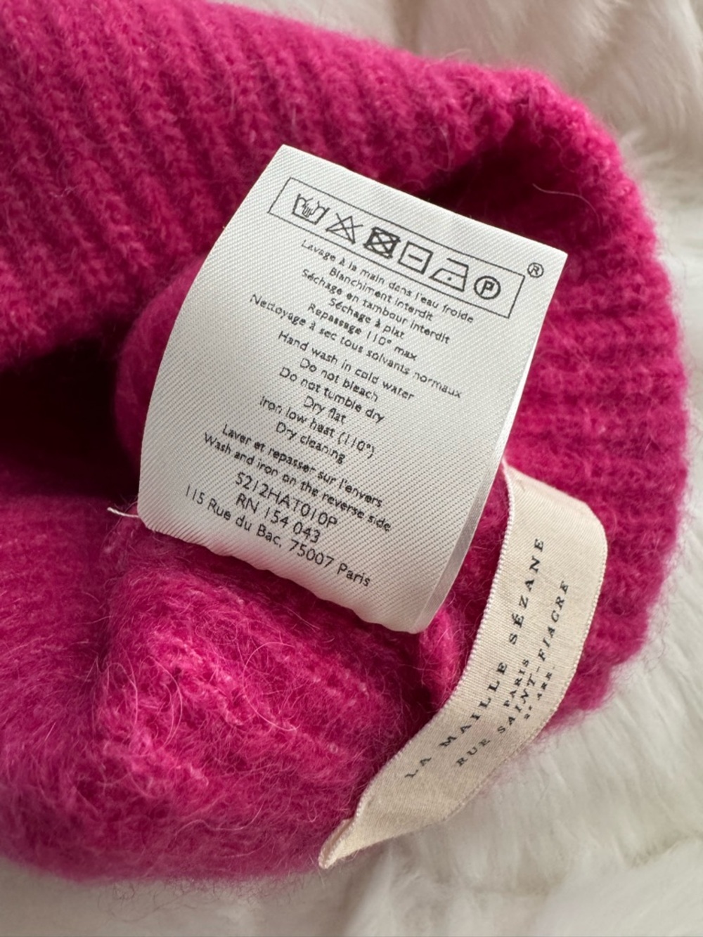 Sezane Paul Beanie in Raspberry - Picture 5 of 8